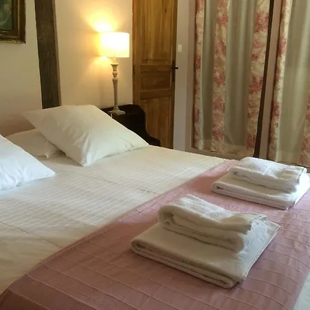 Bed & Breakfast Chateau De Leger Saint-Leger-de-Rotes