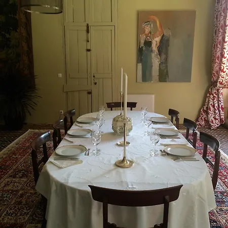 Chateau De Leger Bed & Breakfast *