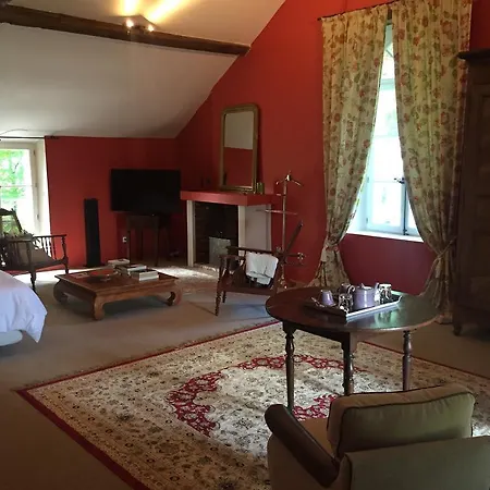 Chateau De Leger Saint-Leger-de-Rotes