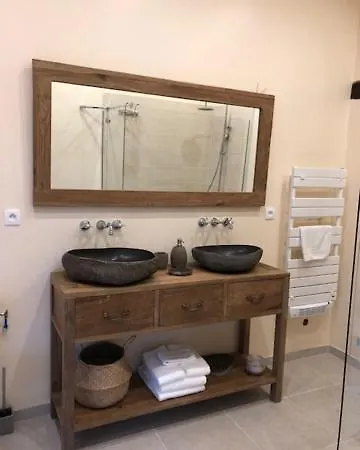 Bed & Breakfast Chateau De Leger Saint-Leger-de-Rotes